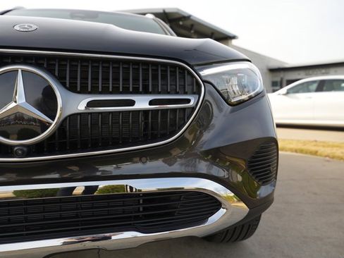 Used 2026 Mercedes-Benz GLC 300 4MATIC image 12