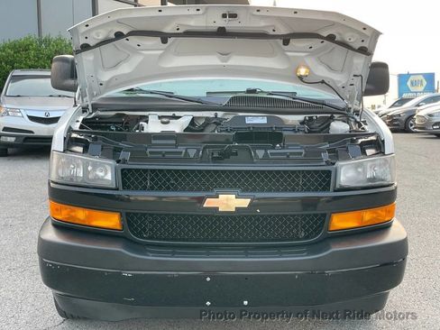 Used 2020 Chevrolet Express 3500 w/ Driver Convenience Package image 21
