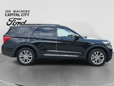 Used 2024 Ford Explorer XLT w/ Equipment Group 202A AWD/4WD image 3