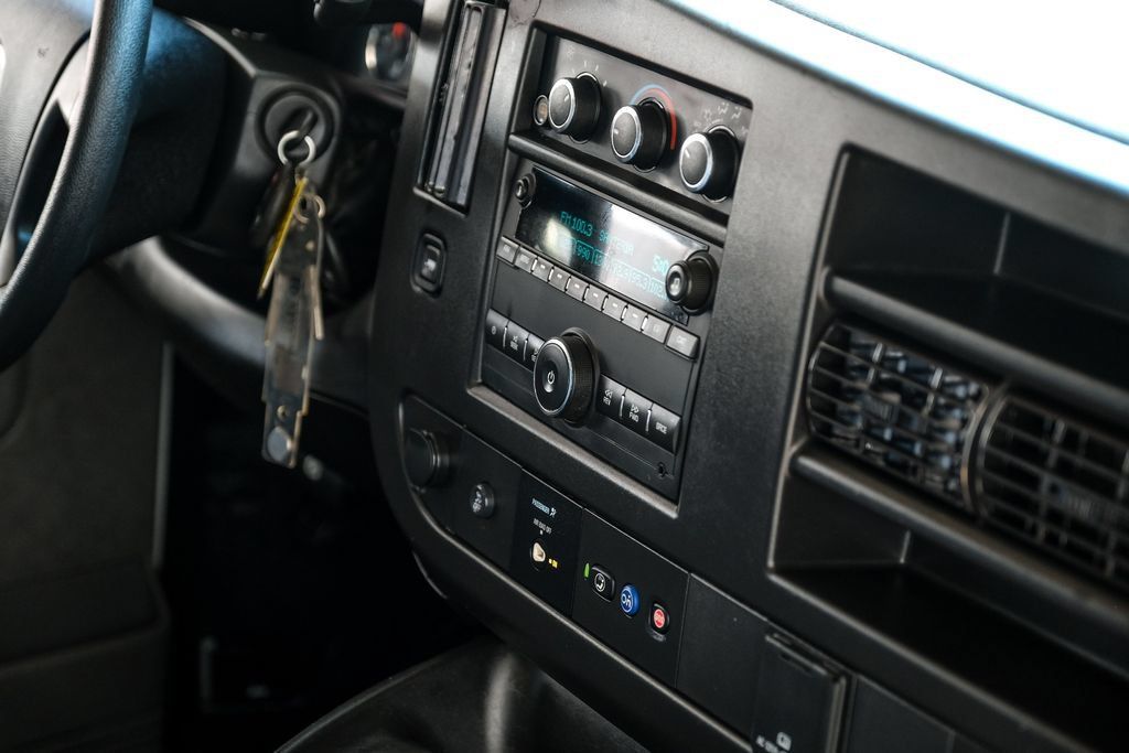 Used 2024 Chevrolet Express 2500 w/ Driver Convenience Package RWD image 15