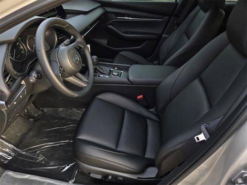 New 2026 MAZDA MAZDA3 Carbon image 16
