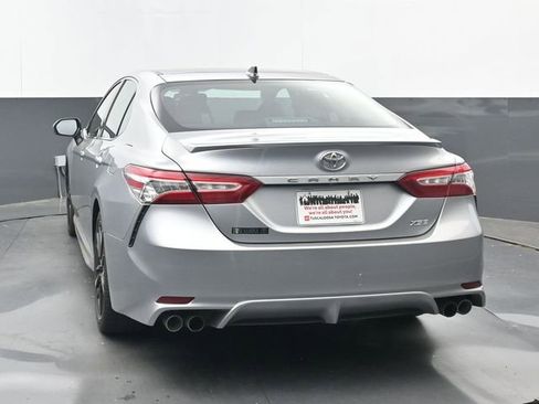 Used 2020 Toyota Camry XSE image 4