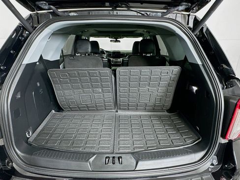 Used 2023 Ford Explorer XLT w/ Equipment Group 202A image 30