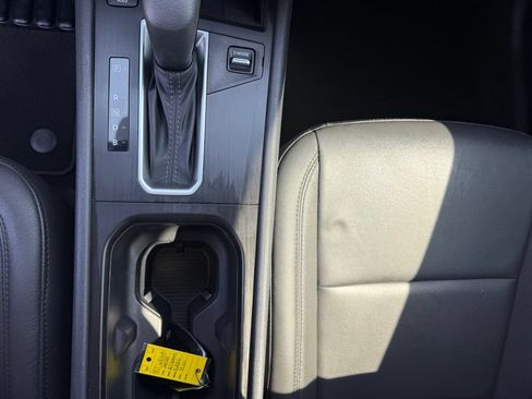 Used 2025 Nissan Kicks SV FWD image 34