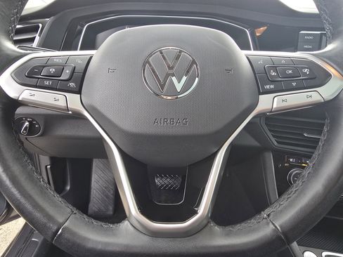 Used 2024 Volkswagen Jetta SE image 19