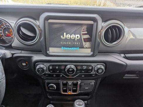 Used 2023 Jeep Wrangler Sahara w/ Cold Weather Group image 31
