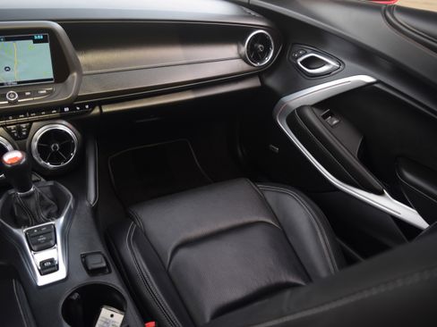 Used 2017 Chevrolet Camaro SS image 14