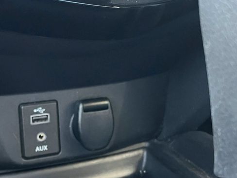 Used 2017 Nissan Rogue S FWD image 27