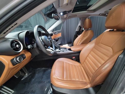 Used 2020 Alfa Romeo Giulia Ti w/ Quick Order Package 22X Lusso image 17