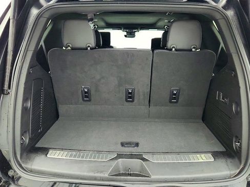 Used 2023 Chevrolet Tahoe Premier w/ Advanced Technology Package image 23