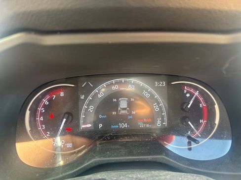 Used 2023 Toyota RAV4 LE FWD image 15