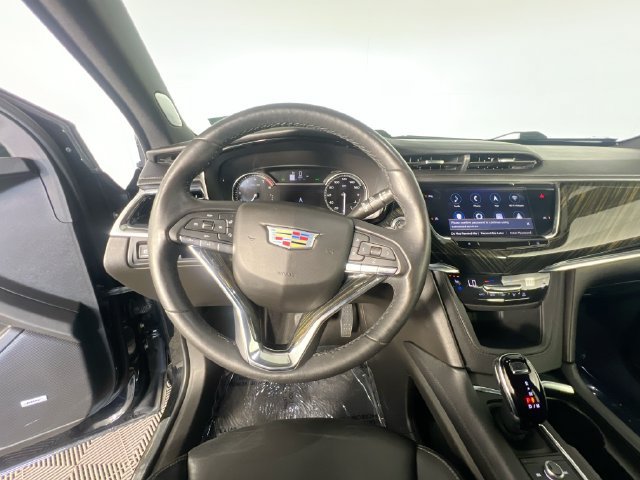 Used 2023 Cadillac XT6 Premium Luxury AWD/4WD image 14