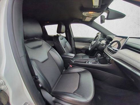 Used 2024 Jeep Compass Latitude image 15