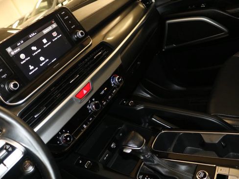Used 2020 Kia Telluride S FWD image 48