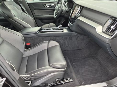 Used 2024 Volvo S60 B5 Plus w/ Climate Package FWD image 25