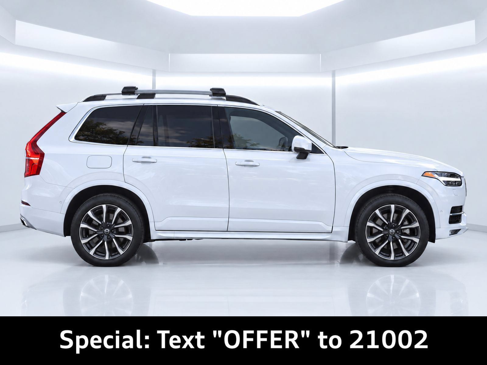 Used 2017 Volvo XC90 T6 Momentum w/ Vision Package AWD/4WD image 8