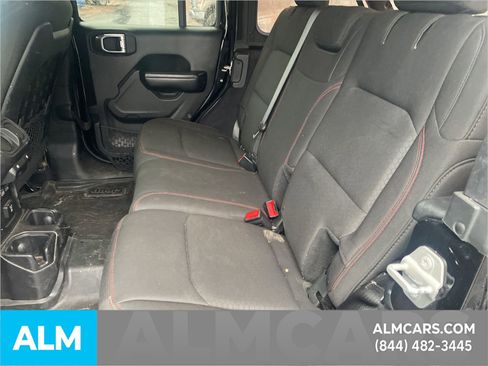 Used 2018 Jeep Wrangler Unlimited Rubicon image 12