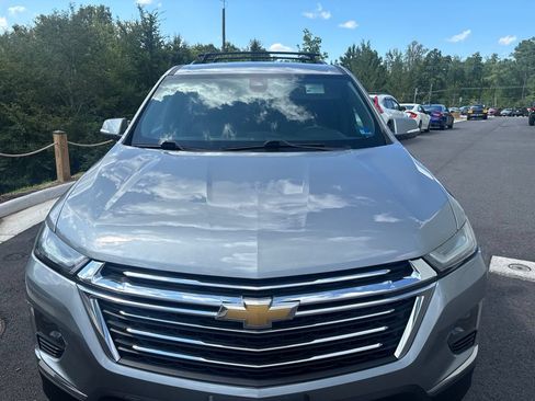 Used 2023 Chevrolet Traverse LT AWD/4WD image 2