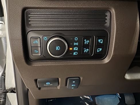 New 2026 Ford F350 King Ranch w/ Chrome Package image 23