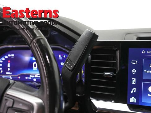 Used 2022 Chevrolet Silverado 1500 LT AWD/4WD image 13