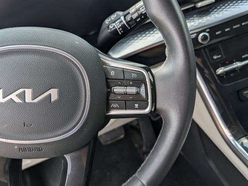 Used 2024 Kia Carnival SX Prestige FWD image 16