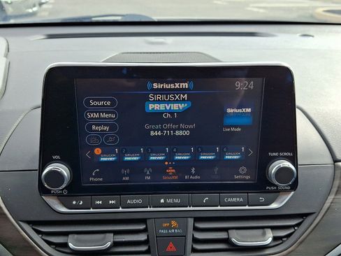 Used 2024 Nissan Altima 2.5 SV FWD image 16