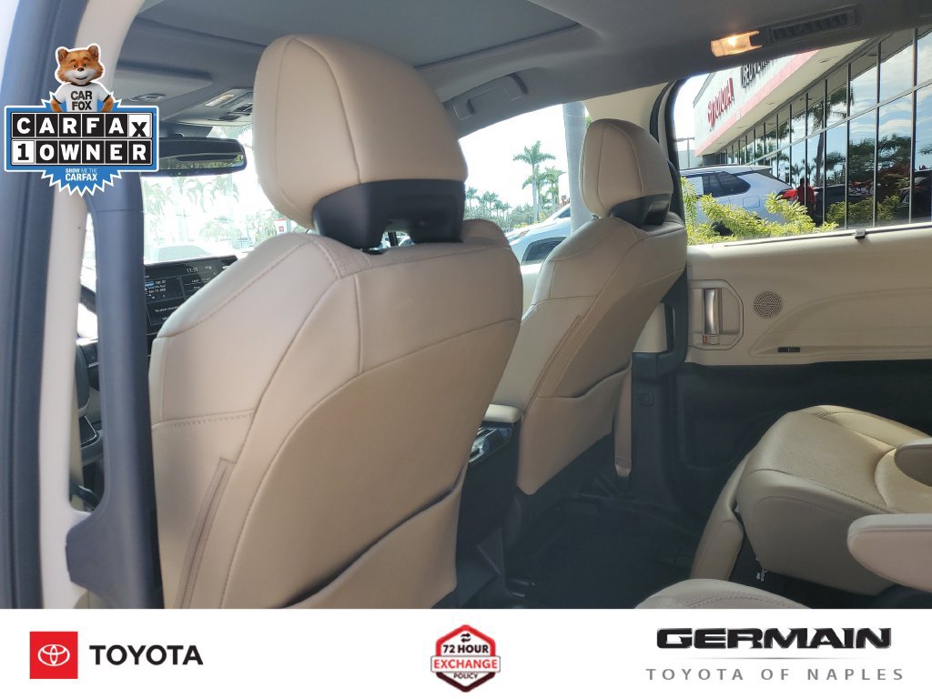 Used 2024 Toyota Sienna Limited FWD image 23