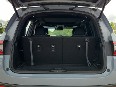 Used 2024 Honda Pilot TrailSport image 10