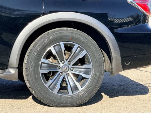 Used 2019 Nissan Armada SL w/ Premium Package image 2