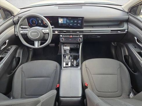 Used 2025 Hyundai Tucson SEL FWD image 16