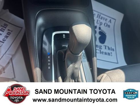 Used 2025 Toyota Corolla LE FWD image 18