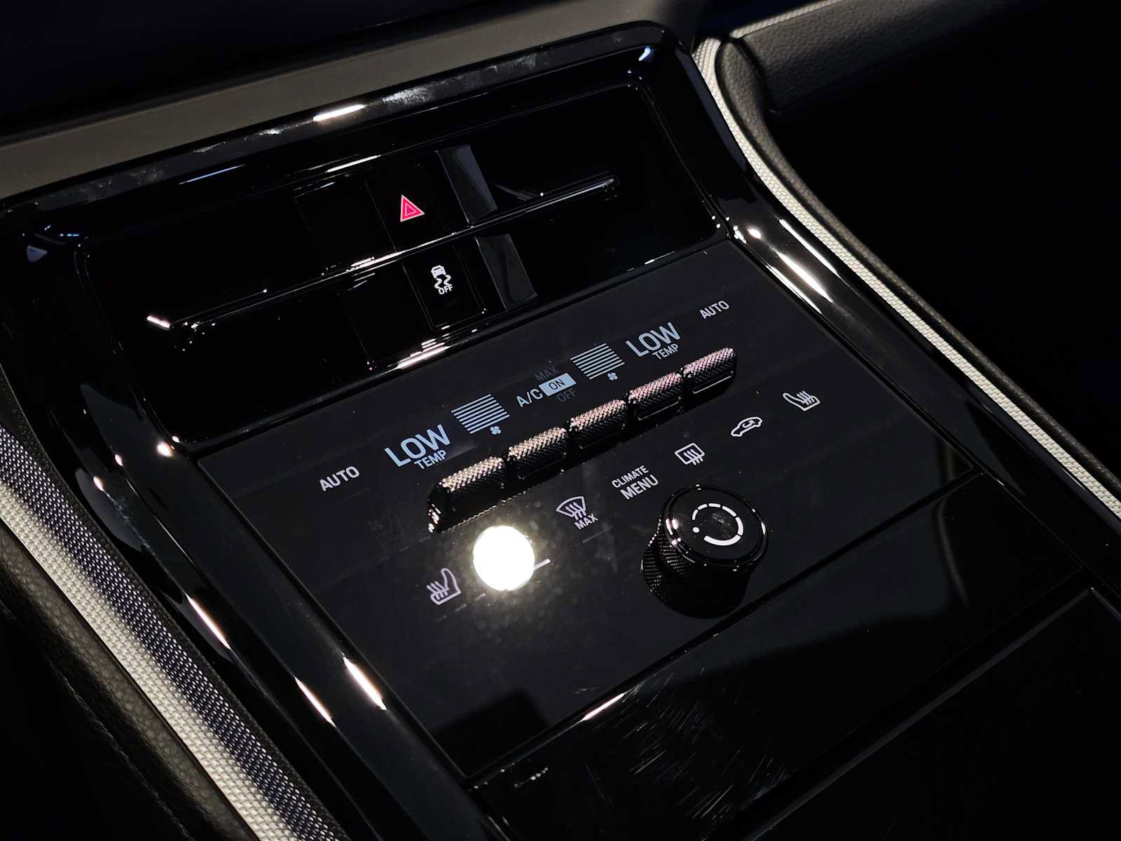 New 2025 Porsche Panamera 4 AWD/4WD image 28