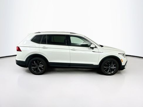 Used 2023 Volkswagen Tiguan SE FWD image 10