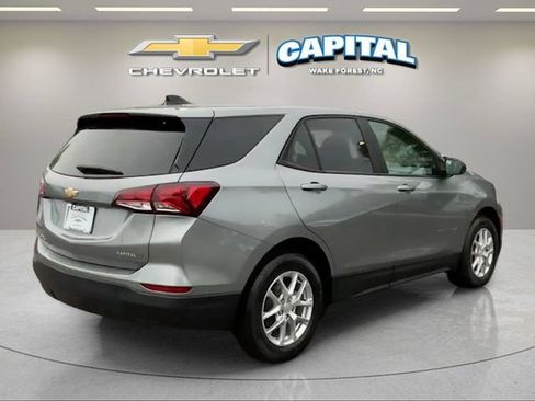 Used 2024 Chevrolet Equinox LS w/ LS Convenience Package FWD image 5
