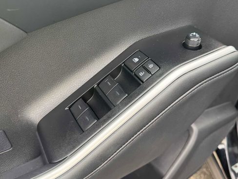 Certified 2025 Toyota Highlander XLE AWD/4WD image 13