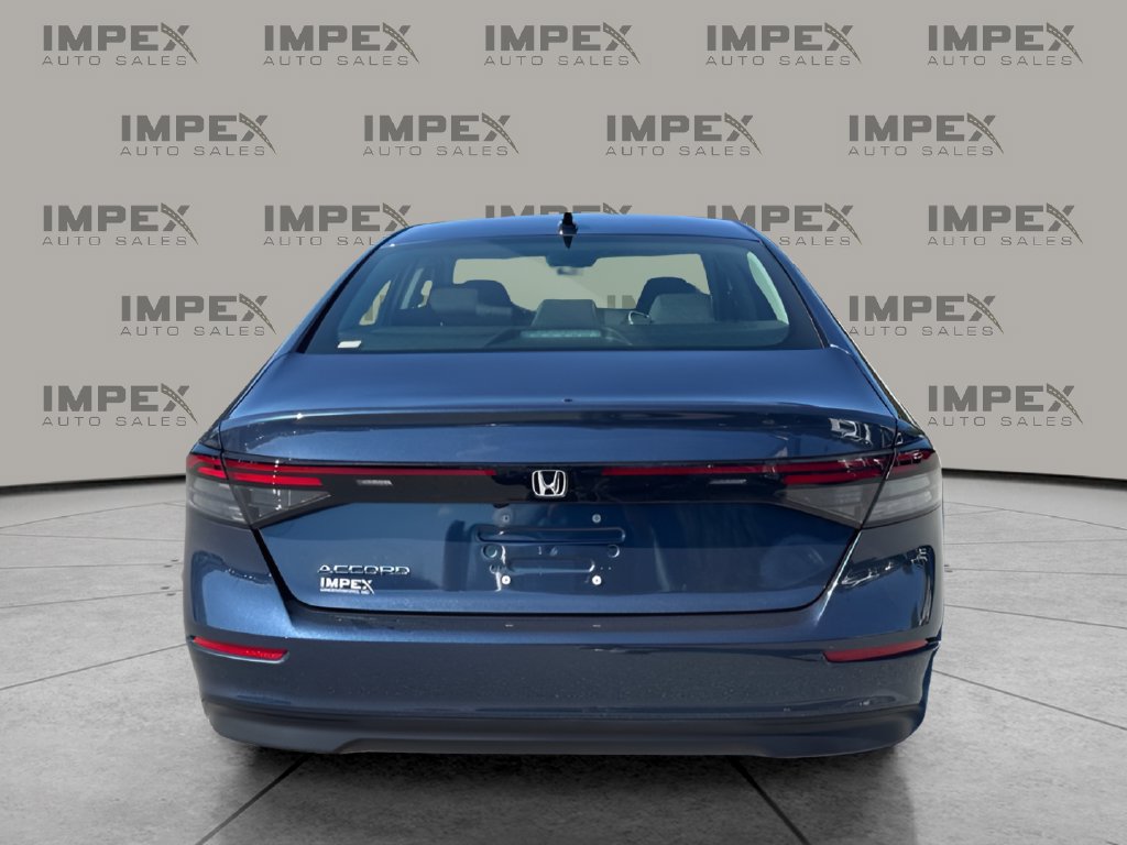 Used 2025 Honda Accord SE image 4