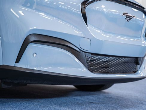 Certified 2025 Ford Mustang Mach-E Premium image 10