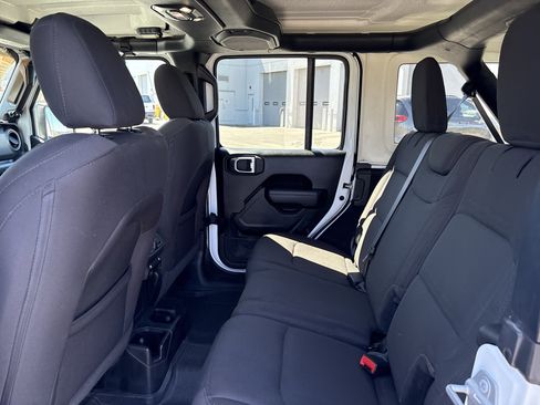 Certified 2022 Jeep Wrangler Unlimited Sport image 32