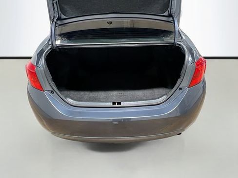 Used 2017 Toyota Corolla SE image 23