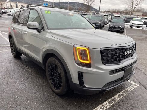 Certified 2022 Kia Telluride EX w/ EX Premium Package image 6