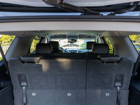 Used 2019 Chevrolet Suburban LT image 14