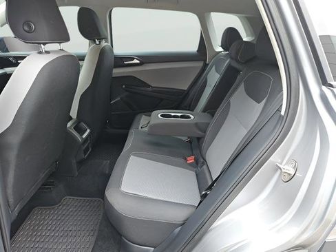 Used 2023 Volkswagen Taos S image 19