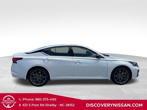 Certified 2024 Nissan Altima 2.0 SR FWD image 8