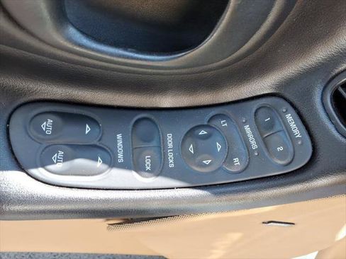 Used 1998 Chevrolet Corvette Coupe w/ Memory Pkg RWD image 11