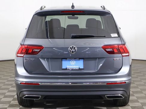 Used 2021 Volkswagen Tiguan SE AWD/4WD image 12