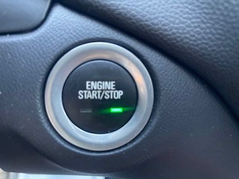 Used 2021 Chevrolet Equinox LT FWD image 21