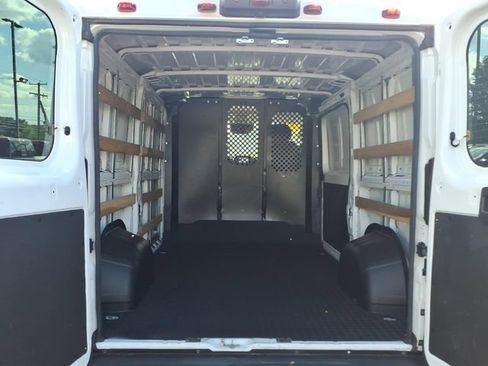 Used 2025 RAM ProMaster 2500 w/ U-Haul Equipment Group FWD image 7