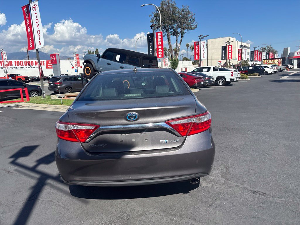 Used 2015 Toyota Camry XLE w/ Moonroof Package FWD image 6