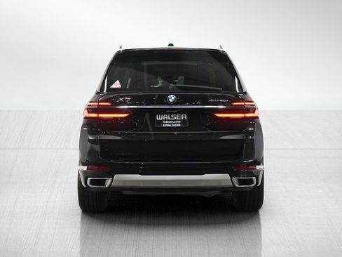 Used 2024 BMW X7 xDrive40i w/ Premium Package AWD/4WD image 4
