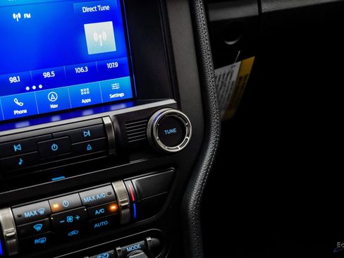 Used 2022 Ford Mustang Shelby GT500 w/ Carbon Fiber Track Pack image 76